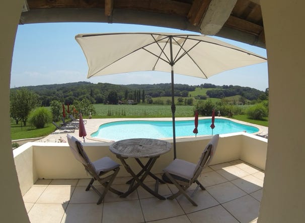 Vue depuis la porte d'entrée de la Terrace Cottage